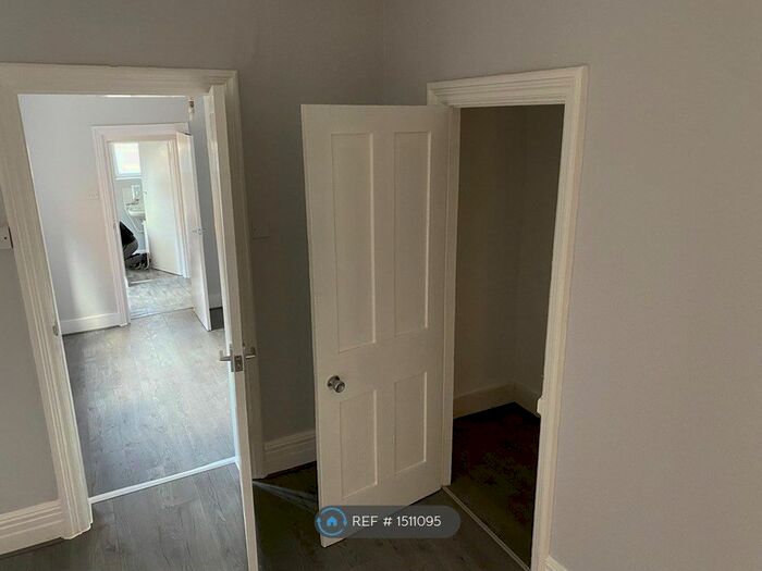 1 Bedroom Flat To Rent In Oxford Road, Reading, RG30