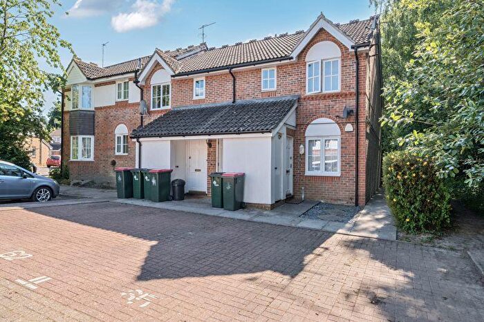 1 Bedroom Flat To Rent In Goddard Close, Crawley, RH10