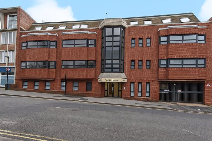 2 Bedroom Flat To Rent In Corporation Street, High Wycombe, HP13