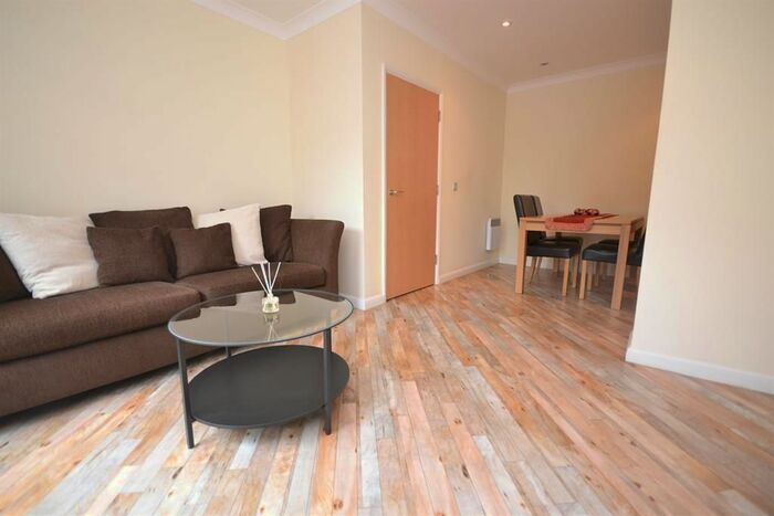 1 Bedroom Flat To Rent In Kennet Street, Reading, RG1