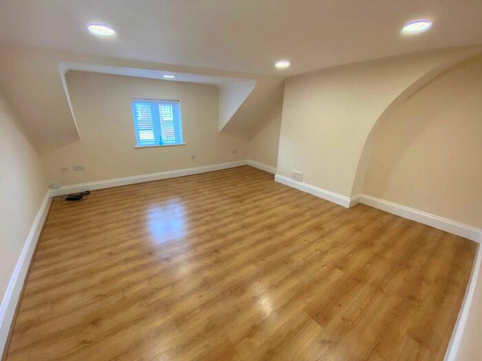 2 Bedroom Flat To Rent In Theobald Street, Borehamwood, WD6