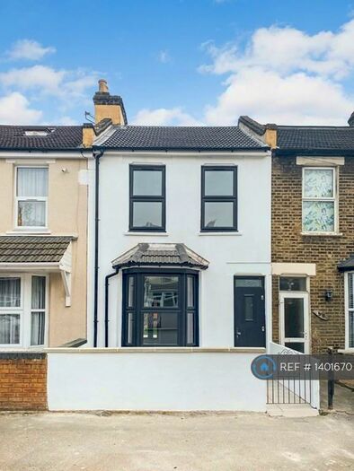 3 Bedroom Terraced House To Rent In Neville Road, London, E7