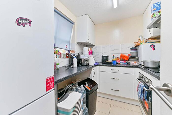 1 Bedroom Flat To Rent In Campbell Road, Croydon, CR0