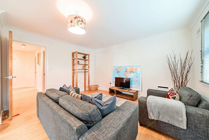 2 Bedroom Flat To Rent In Murray Court, St. Margarets Road, London, W7