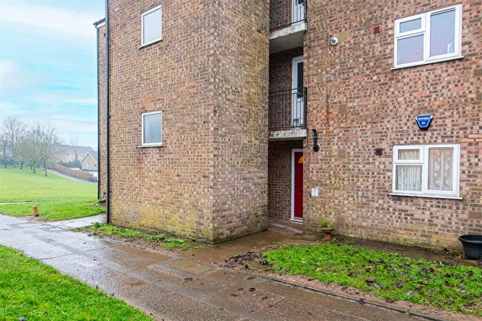 1 Bedroom Flat For Sale In Hunters Close, Northampton, NN2