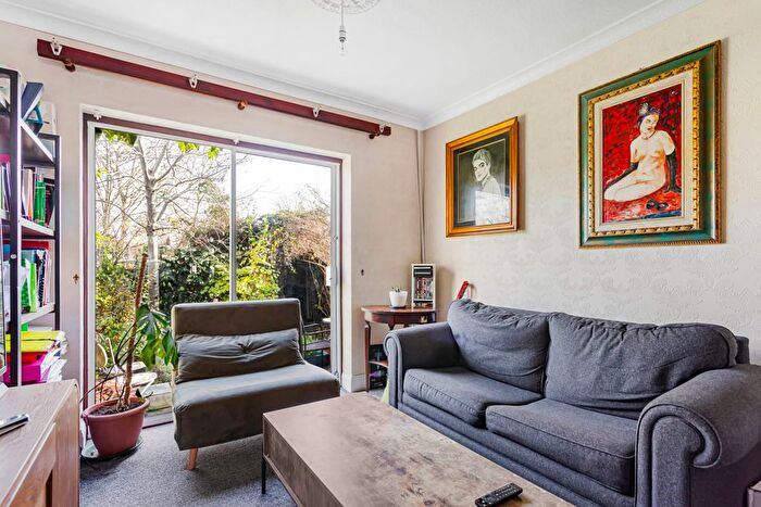 3 Bedroom Terraced House For Sale In Hall Farm Drive, Twickenham, TW2