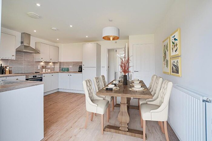 4 Bedroom Semi-Detached House To Rent In The Avenue, Corby, Northamptonshire, NN17