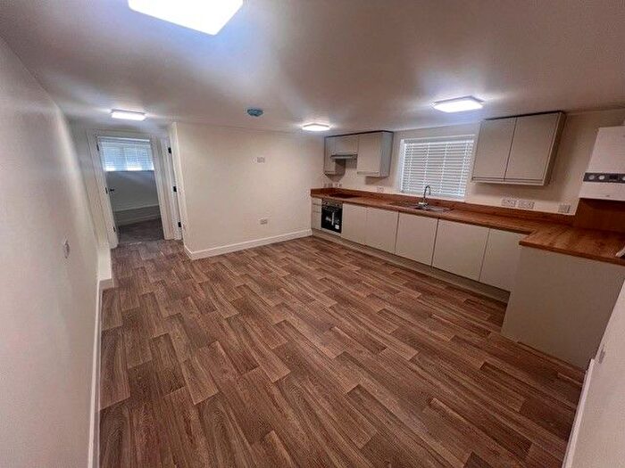 1 Bedroom Flat To Rent In Green Lane, Milton Keynes, MK12