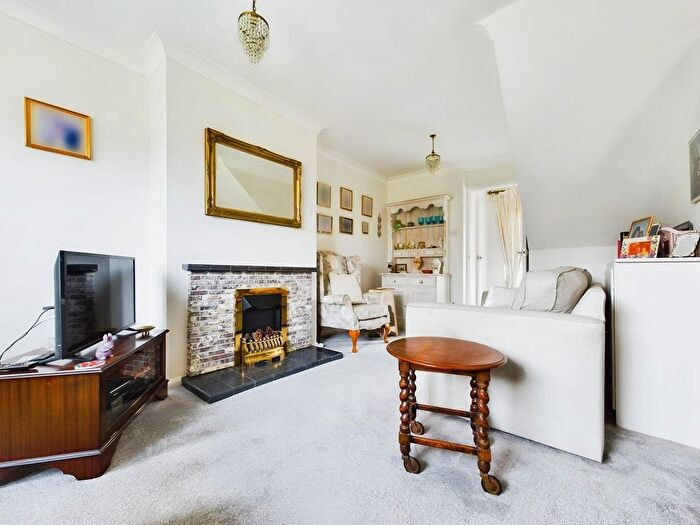 3 Bedroom Terraced House For Sale In Batchelor Green, Bursledon, Southampton, SO31