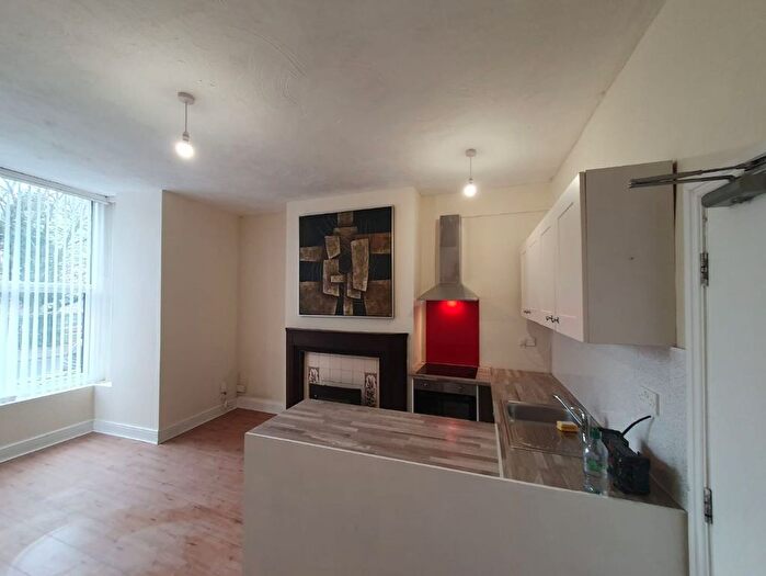 1 Bedroom Flat To Rent In The Parkway, Hanley, Stoke-On-Trent, ST1