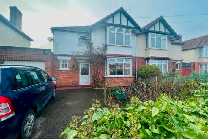 3 Bedroom Semi-Detached House To Rent In Kenilworth Avenue, Gloucester, GL2
