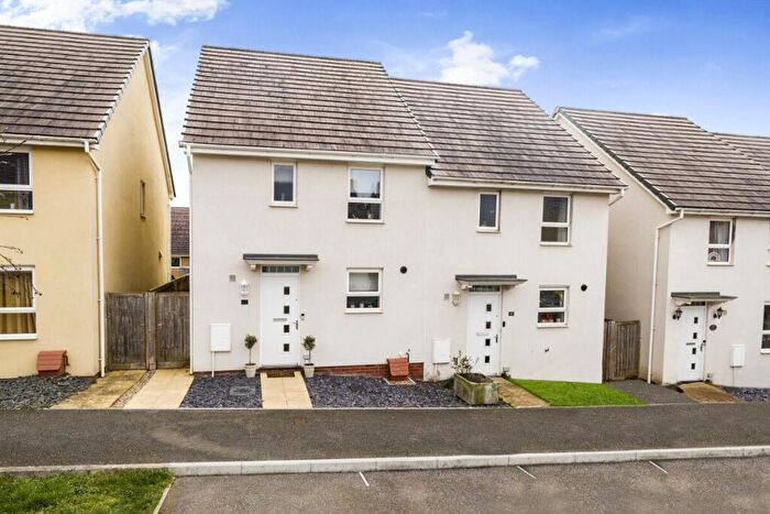 3 Bedroom Semi-Detached House For Sale In Longwool Run, Cullompton, Devon, EX15