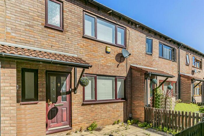 3 Bedroom Terraced House To Rent In Lennox Road, Walthamstow, London, E17