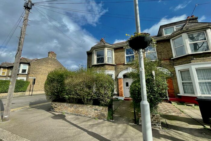 2 Bedroom Maisonette To Rent In Francis Road, London, E10