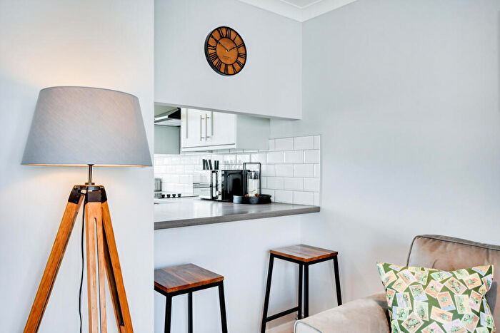 2 Bedroom Maisonette For Sale In Birk Beck, Springfield, Chelmsford, CM1