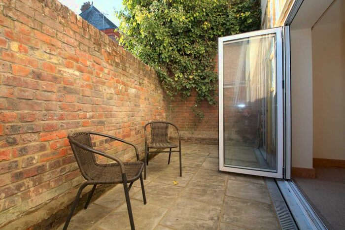 Studio To Rent In Charleston House, Figtree Hill, Hemel Hempstead, Hertfordshire, HP2