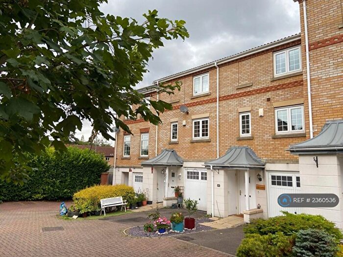 3 Bedroom Terraced House To Rent In Porthallow Close, Orpington, BR6