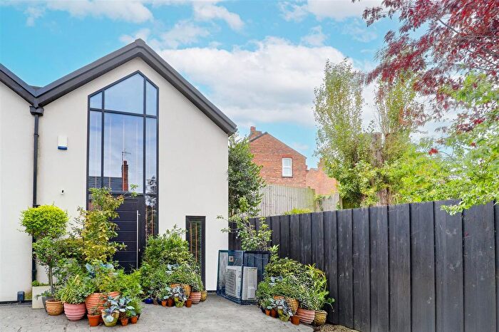 1 Bedroom Property For Sale In Haydn Road, Nottingham, NG5