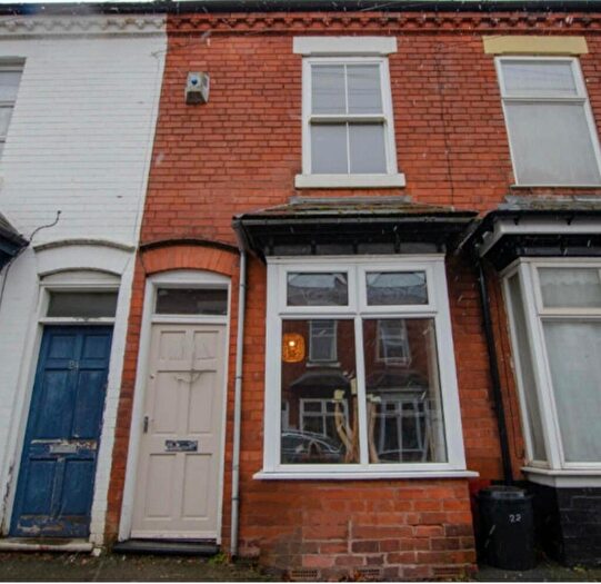 2 Bedroom House To Rent In Fairfield Road, Birmingham, B14