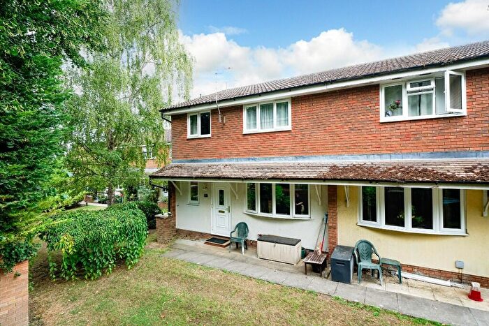 2 Bedroom Terraced House For Sale In Waterside, Edlesborough, LU6