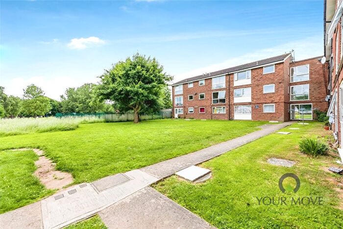 2 Bedroom Flat To Rent In Burns Drive, Hemel Hempstead, Hertfordshire, HP2