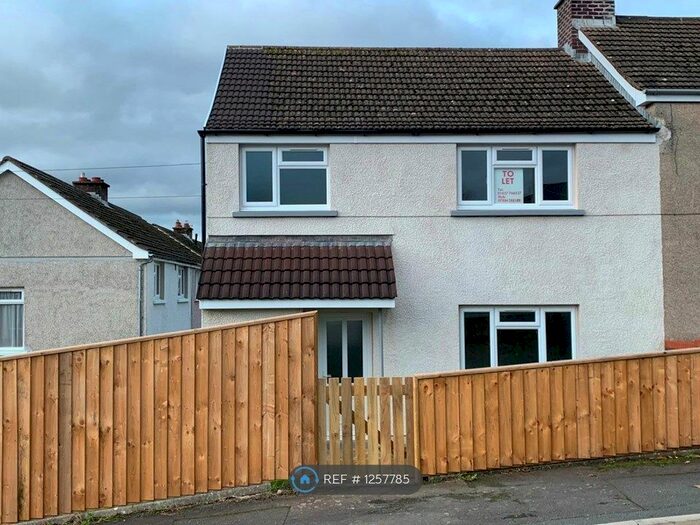 3 Bedroom Semi-Detached House To Rent In Brunel Avenue, Milford Haven SA73