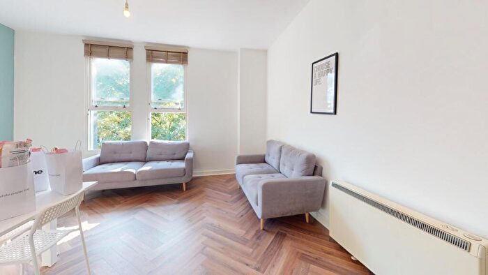 5 Bedroom Flat To Rent In Hyde Terrace, Leeds, LS2