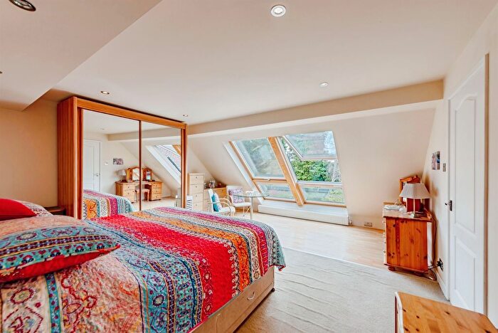 5 Bedroom Detached House For Sale In Holtye Road, East Grinstead, RH19