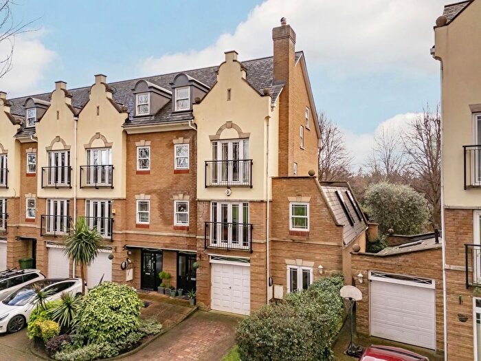 4 Bedroom Terraced House To Rent In Barker Close, Richmond, TW9