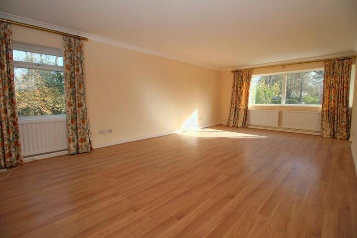 2 Bedroom Apartment To Rent In Bridlemere Court, Newmarket, CB8