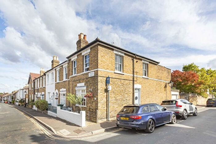 2 Bedroom Property To Rent In Princes Road, Richmond, TW10