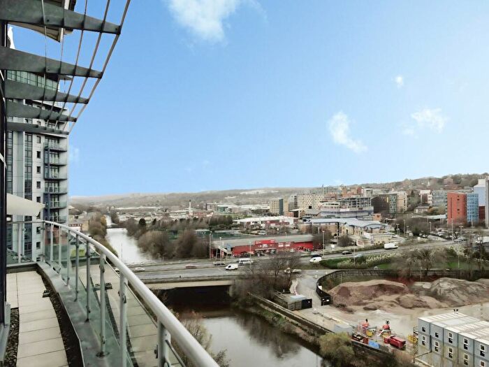 2 Bedroom Flat To Rent In Santorini, Gotts Road, Leeds, West Yorkshire, LS12