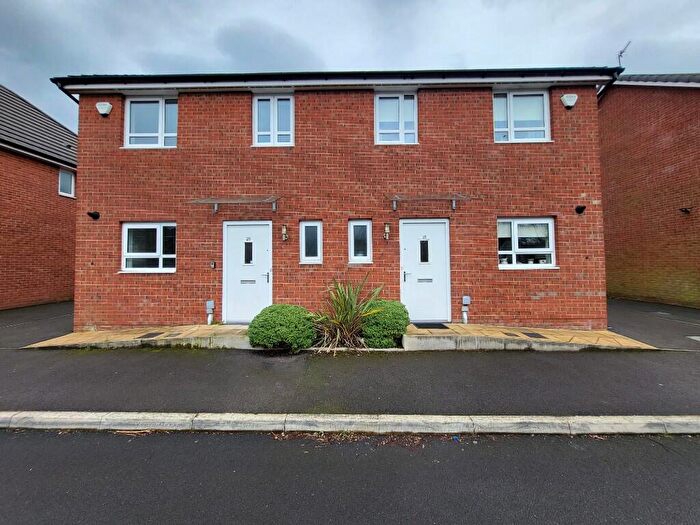 3 Bedroom Semi-Detached House To Rent In Lighton Mews, Manchester, Greater Manchester, M30