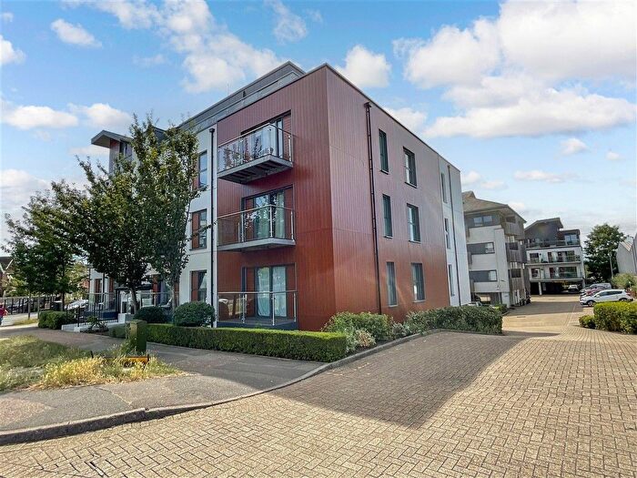 1 Bedroom Flat For Sale In North Street, Horsham, West Sussex, RH13