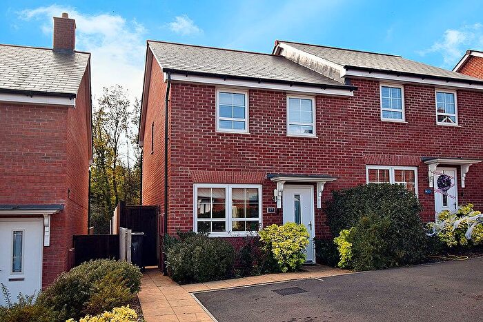 3 Bedroom Terraced House For Sale In Loveridge Drive, Alphington, Exeter, EX2