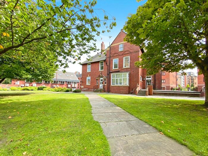 1 Bedroom Flat To Rent In St Peters House, The Calls, Leeds, Yorkshire, LS2
