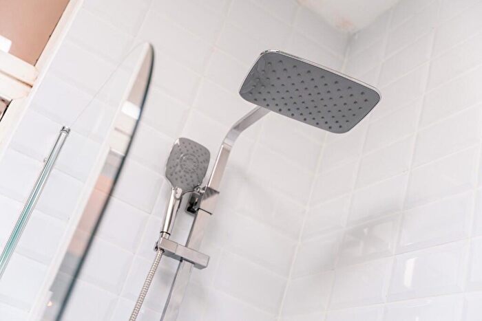 1 Bedroom Flat To Rent In Rosebank Avenue, Wembley, Middlesex, HA0