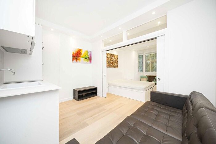 Studio To Rent In Woburn Place, London, WC1H