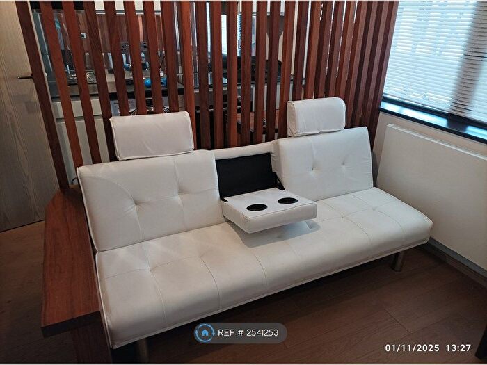 Studio To Rent In Kirk House, Yiewsley, West Drayton, UB7