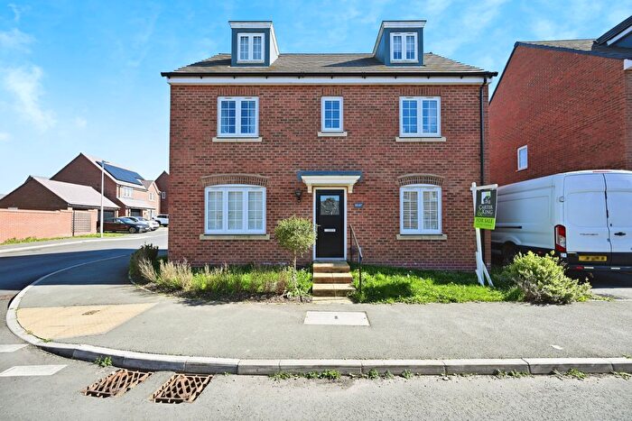 5 Bedroom Detached House For Sale In Trussell Way, Cawston, Rugby, CV22