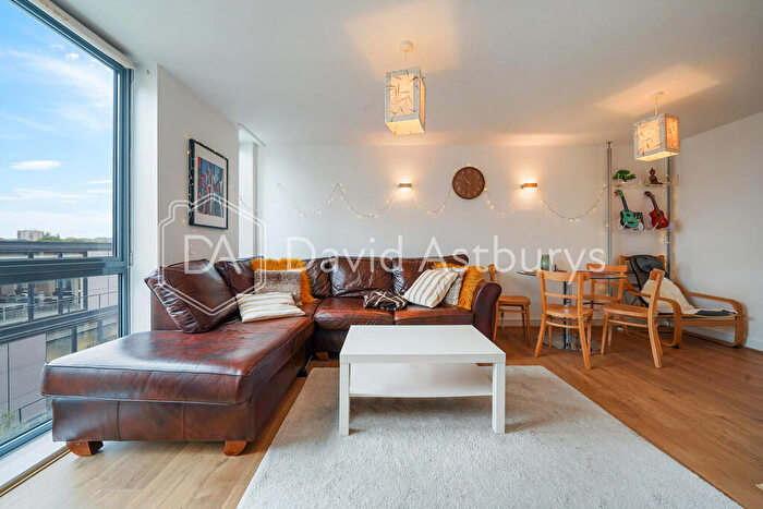 2 Bedroom Flat To Rent In Caledonian Road, Islington, London, N7