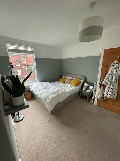 2 Bedroom House To Rent In Pasture Terrace, Leeds, LS7