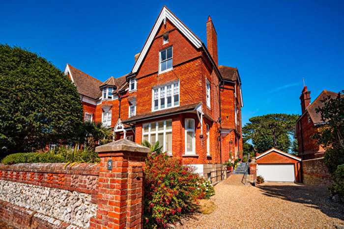 2 Bedroom Apartment For Sale In Granville Road, Meads, Eastbourne, BN20
