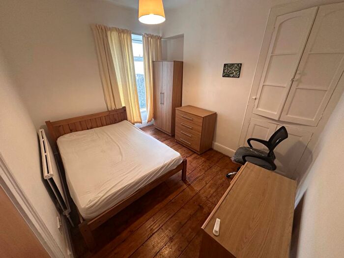 2 Bedroom Flat To Rent In Malvern Terrace, Brynmill, Swansea, SA2