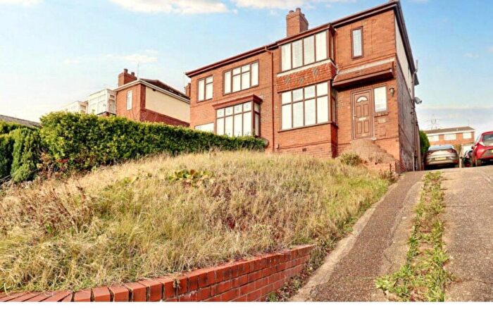 3 Bedroom Semi-Detached House To Rent In Wortley Road, Kimberworth, Rotherham, S61