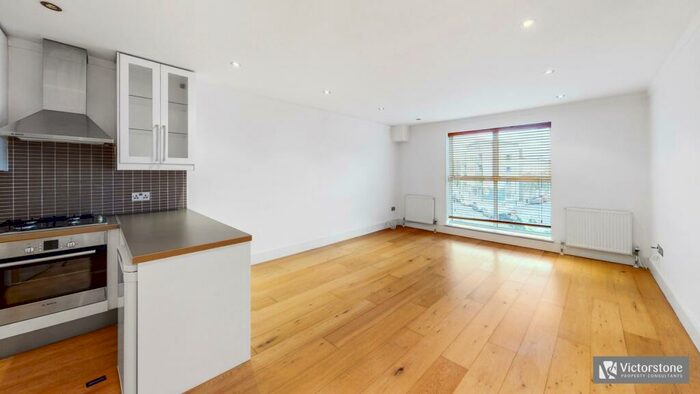 1 Bedroom Apartment To Rent In Holloway Road, Holloway, London, N7