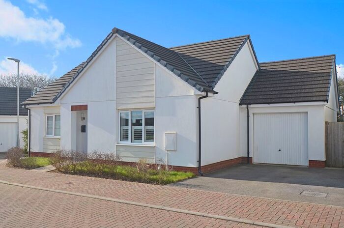 2 Bedroom Detached Bungalow For Sale In Carvinack Meadows, Shortlanesend, Truro, TR4