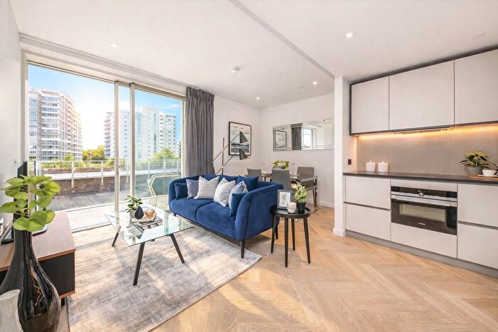 1 Bedroom Flat For Sale In Halliday House, Circus Road West, London, SW11
