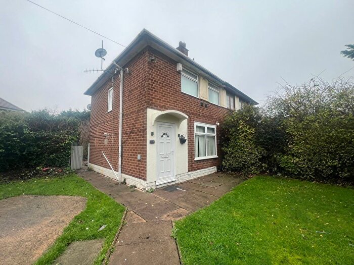 2 Bedroom Semi Detached House To Rent In Wychbold Crescent, Birmingham, B33