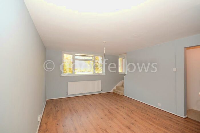 4 Bedroom House To Rent In Rosehill, Sutton, Surrey, SM1